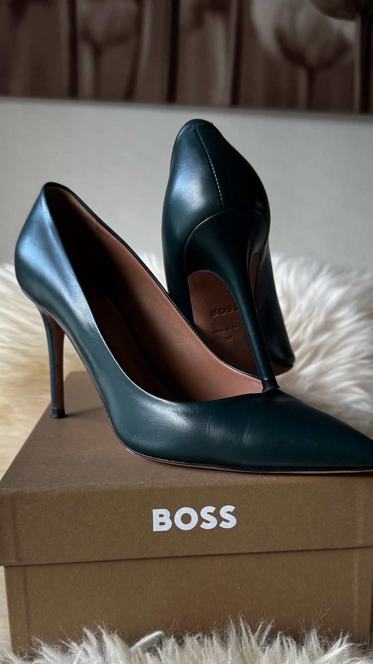Classic Heels - Pumps