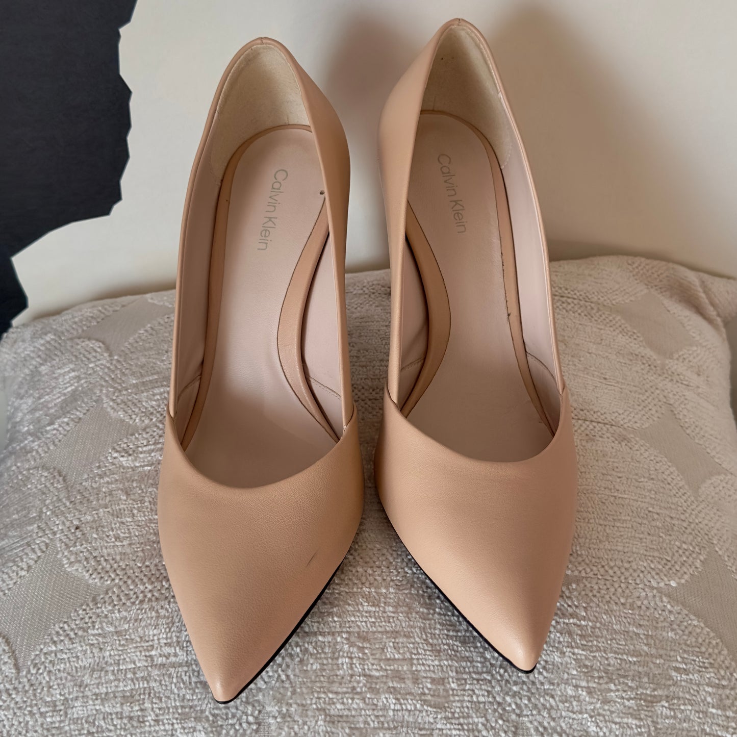 CALVIN KLEIN -Classic Heels -Vintage Beige
